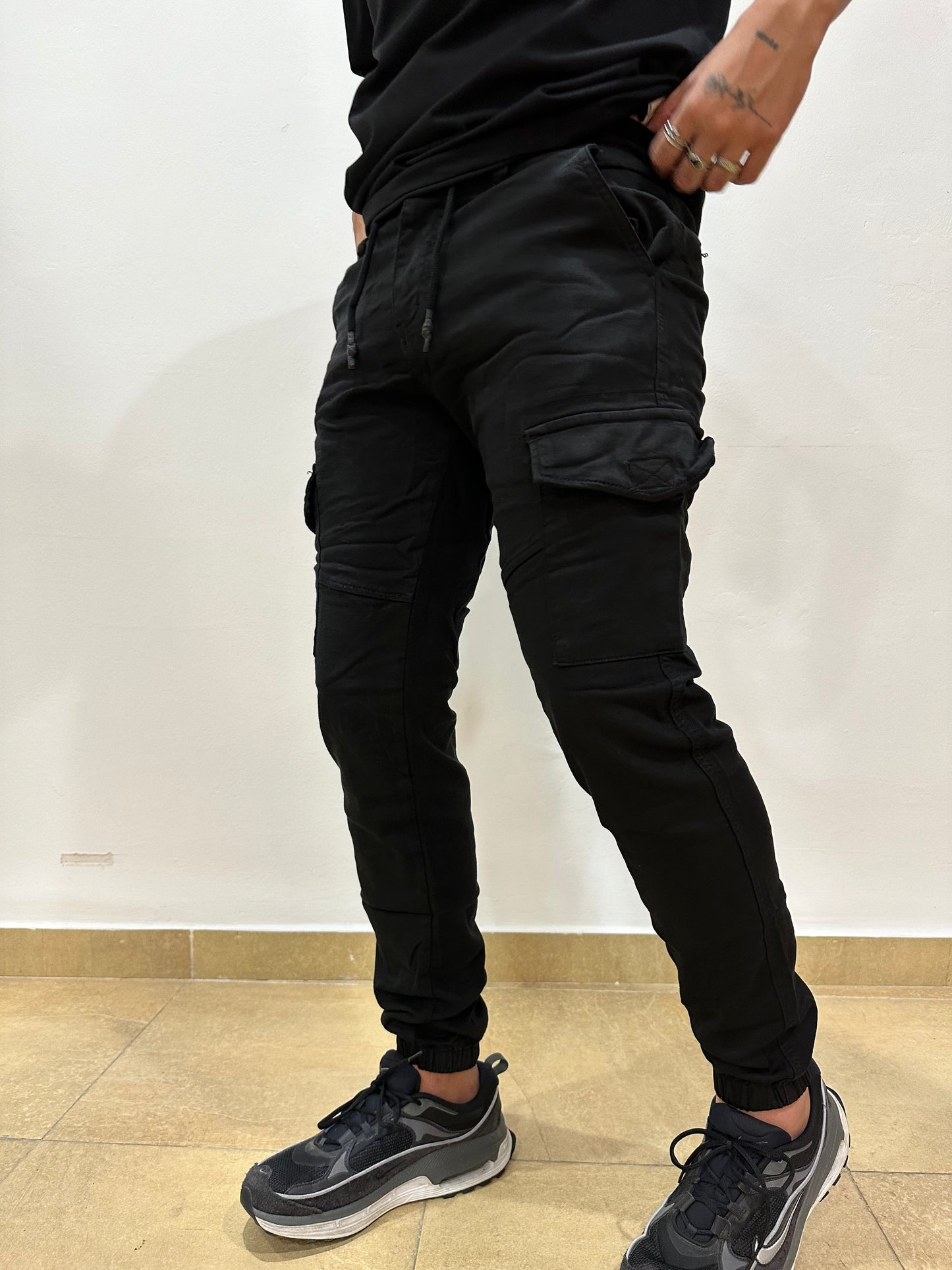Pantalón Cargo Negro